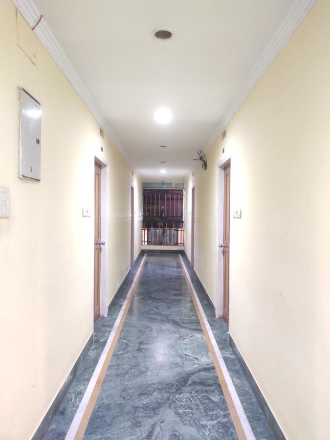 Phoenix Lodge Shiliguri Exterior foto