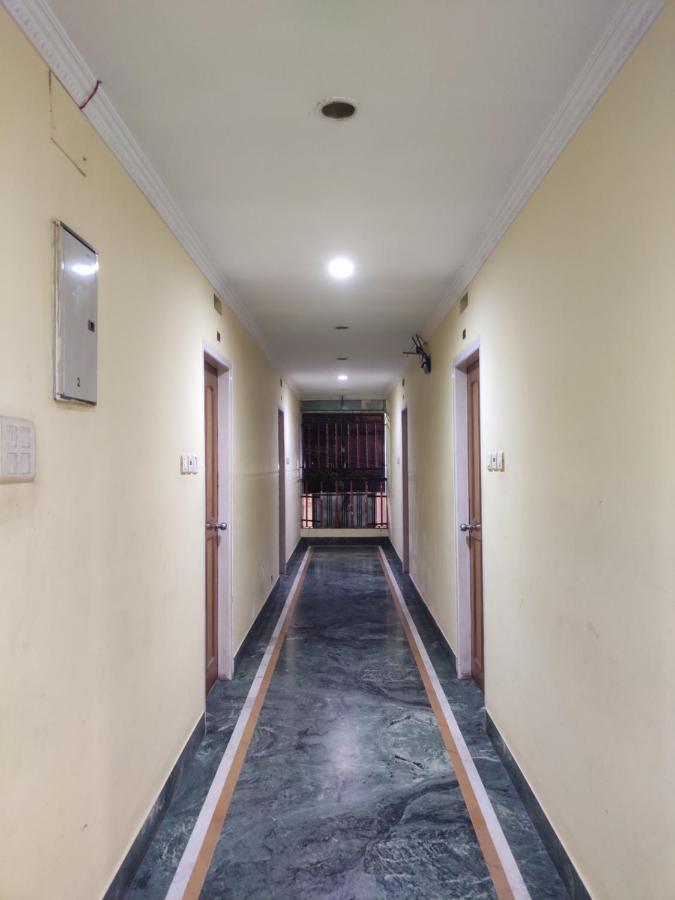 Phoenix Lodge Shiliguri Exterior foto